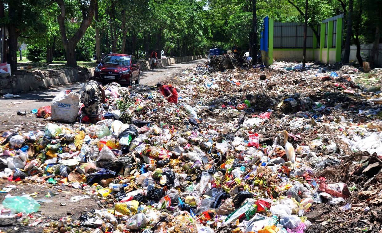 Municipal Corporation's double game regarding sanitation