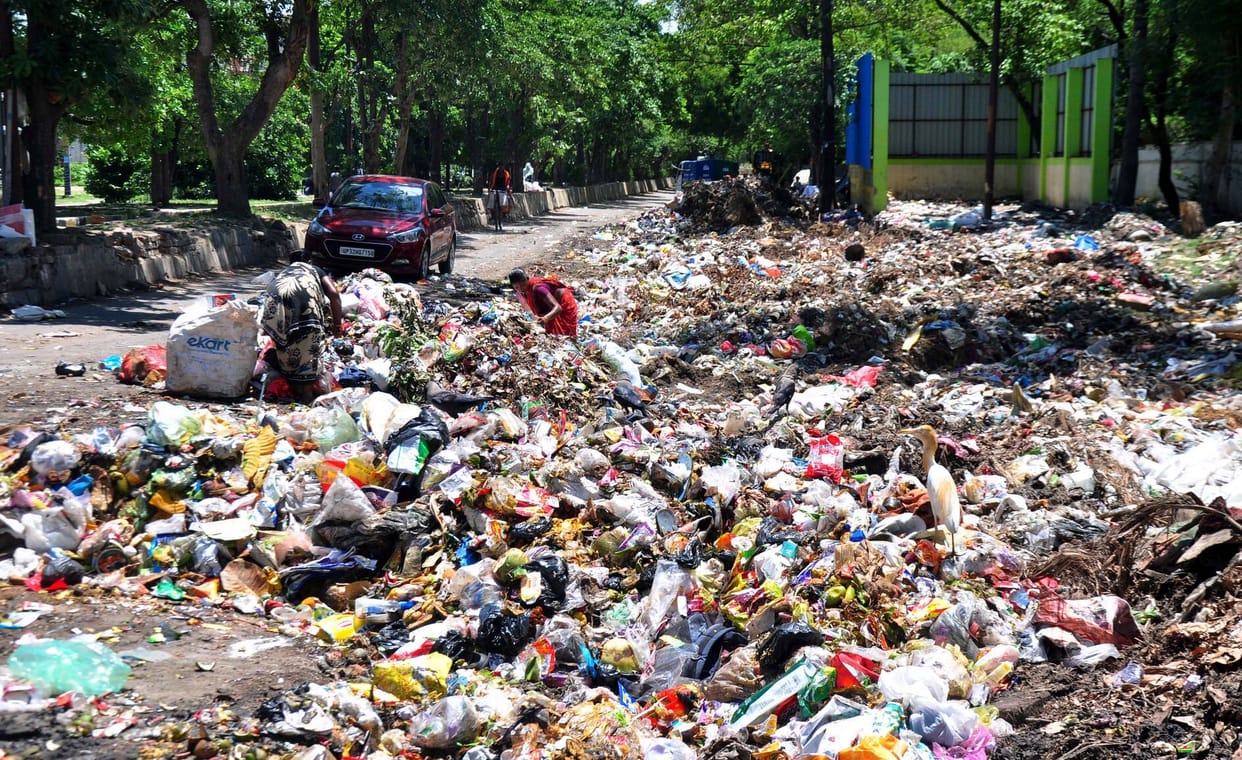 Municipal Corporation's double game regarding sanitation