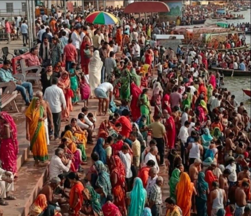 Four lakh devotees took a dip in the Mandakini on Ashadhi Amavasya.