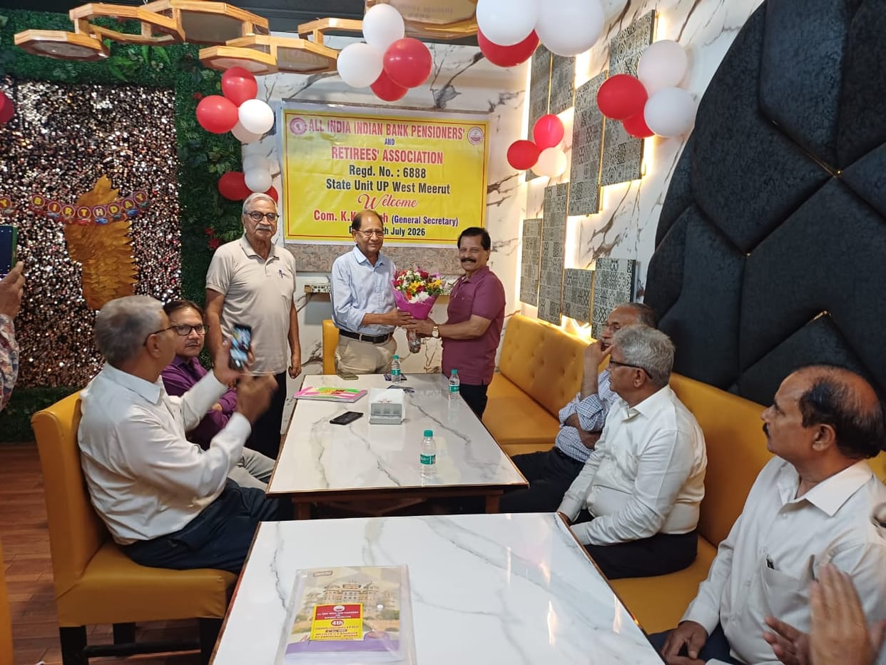 Bank pensioners welcomed General Secretary KK Singh.