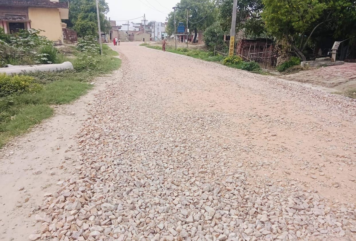 Sharp gravel, deep potholes, and unfinished roads... Devotees of Shiva may face increased difficulties during the month of Sawan.