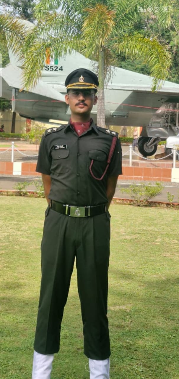 Ayush becomes a Lieutenant in the Army Medical Corps.