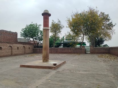 फतेहाबाद के पुरानी तहसील चौक स्थित अशोक की लाट संवाद