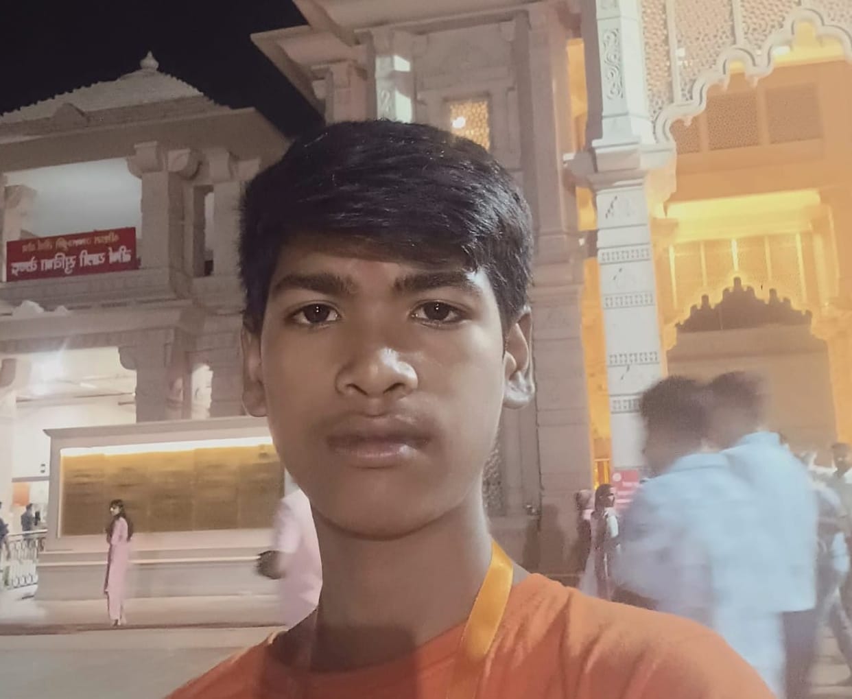 A teenager who went to the Mata Shitala Dham fair with his family drowned