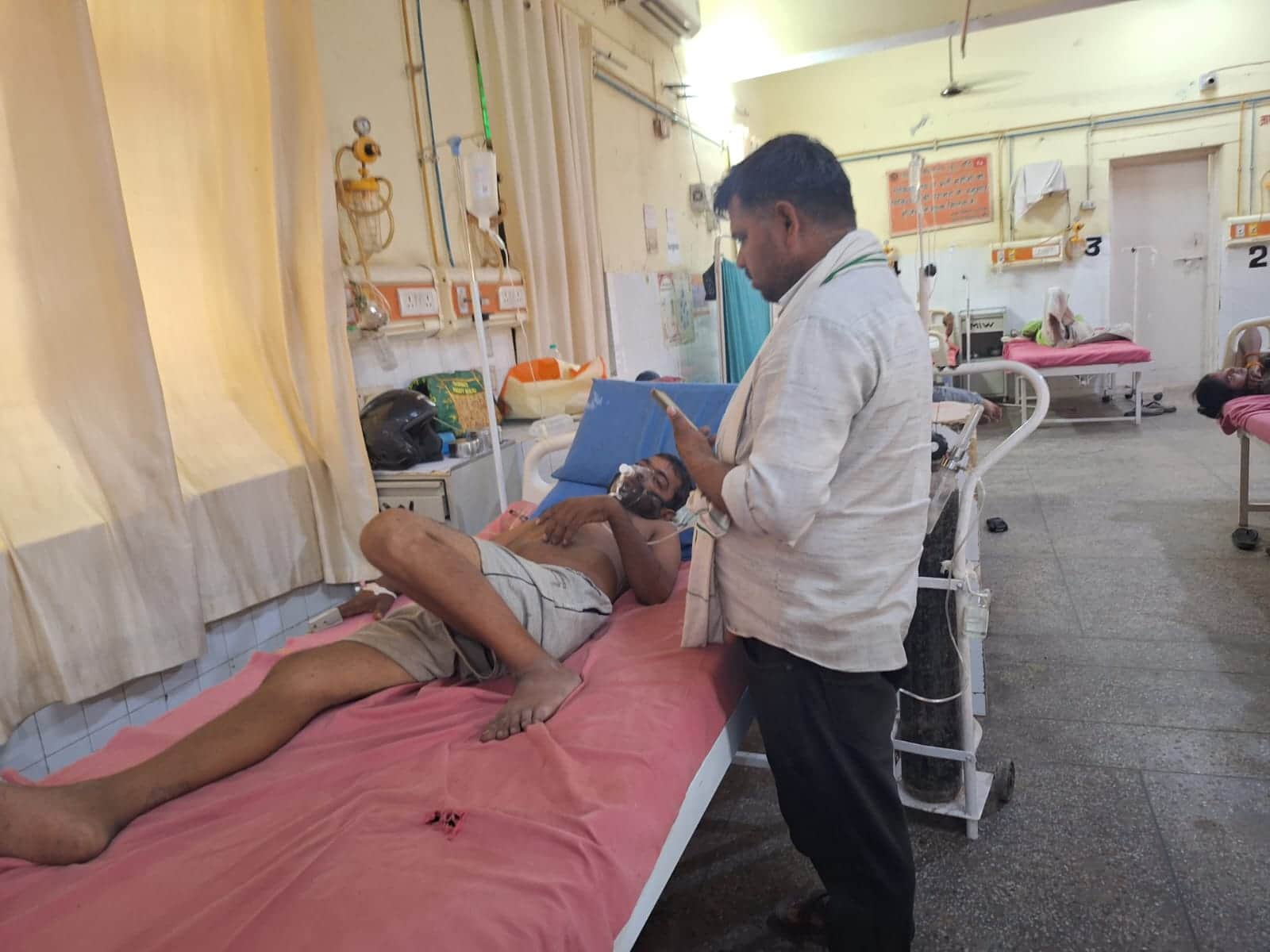 जिला अस्पताल में थमी ऑक्सीजन प्लांट की सांस, सिलिंडर के भरोसे मरीजों का इलाज