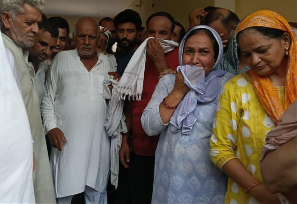 RLD leader Aditya Panwar dies in accident on Ganga Expressway.