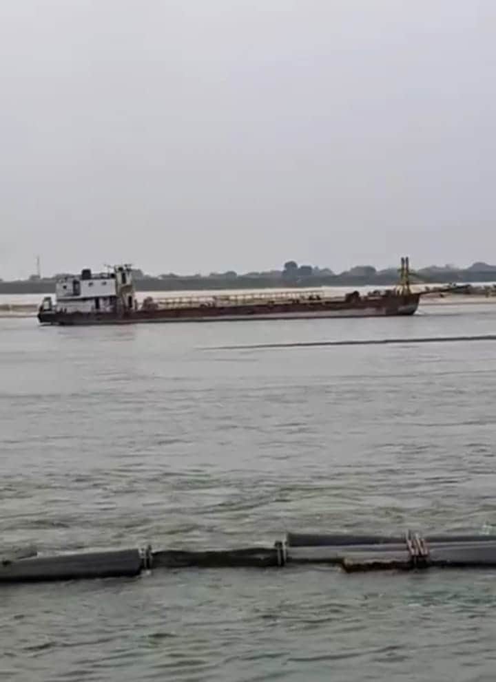 Cargo ship departs for Varanasi with an escort after a month.