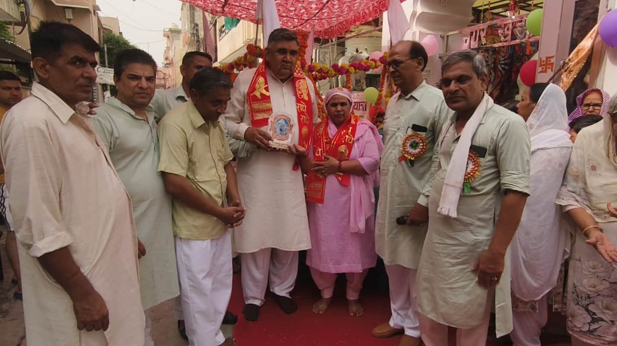 A grand procession was taken out in Nagar Kheda, enthusiasm remained among the devotees.
