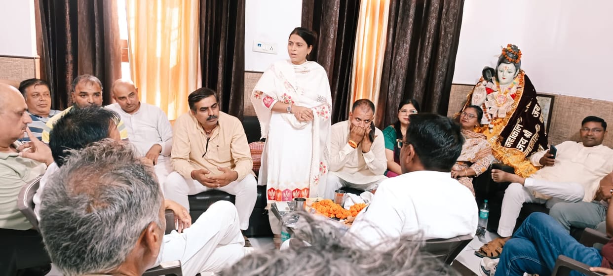 Dispute and objections raised regarding the construction of the Government College at Ravan Ground.