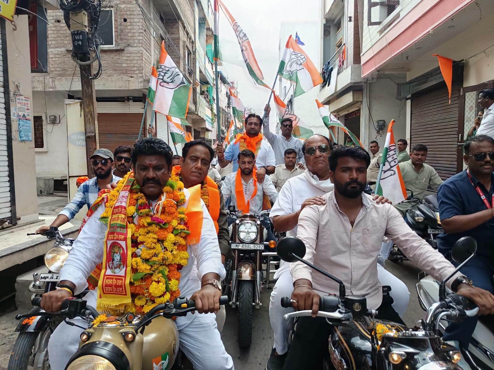 कार्यक्रम में मौजूद कांग्रेस नेताओं