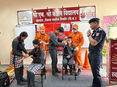 Students underwent training in disaster rescue and safety.