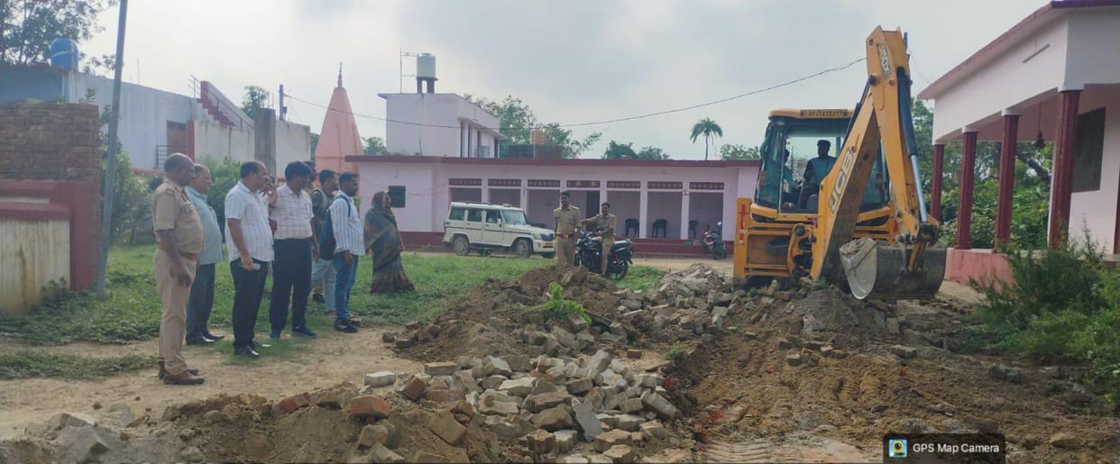 Revenue team cleared land of encroachment following court order.
