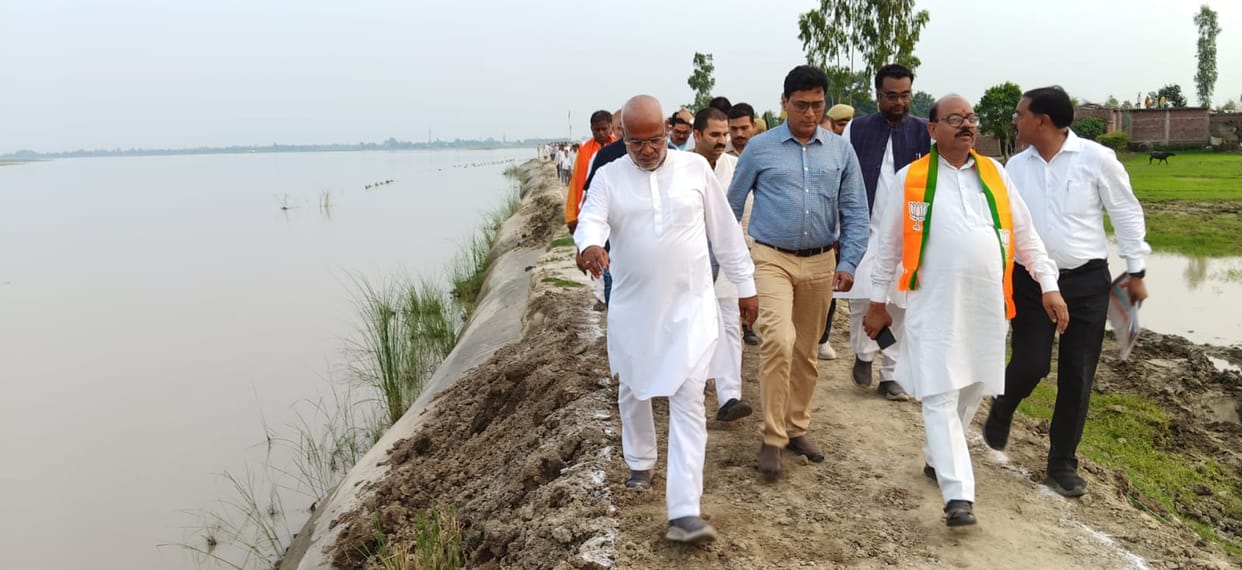 Water Power Minister inspected the anti-erosion project