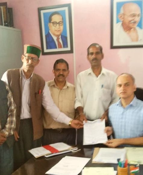 Power royalty pending for four years; anger erupts among those affected by the Rampur project.