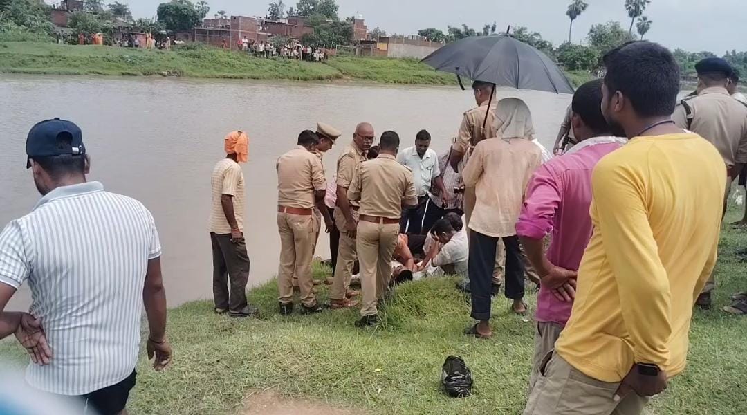 Body of elderly man who left home after getting upset found floating in canal.