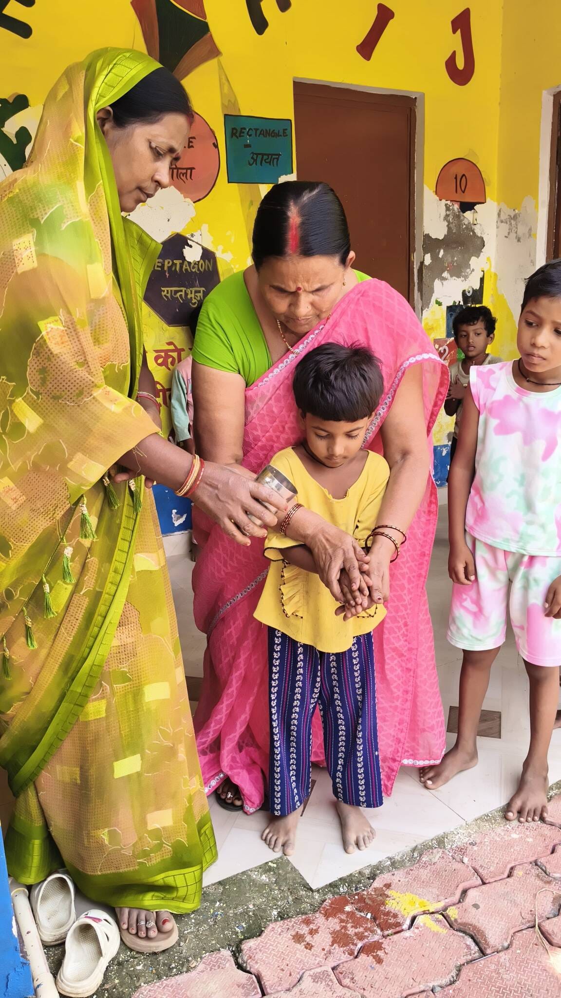 JNCU organized an inter-Anganwadi competition.