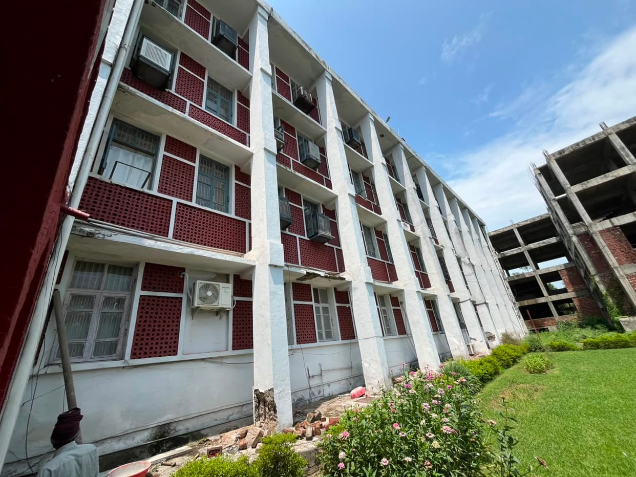 Seven offices to be shifted from Establishment Branch building after cracks in beams