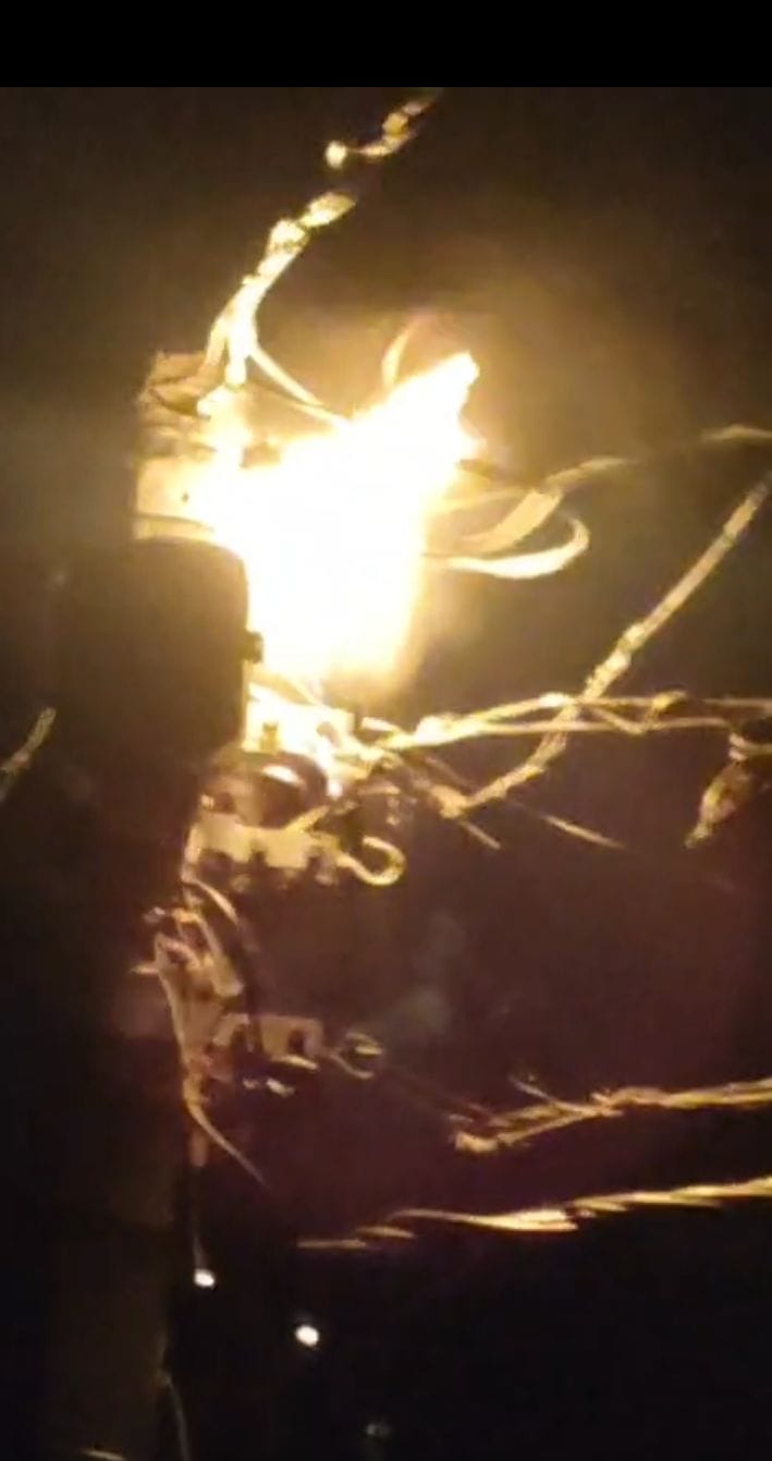 Fire breaks out in electricity pole box; cables also burnt.
