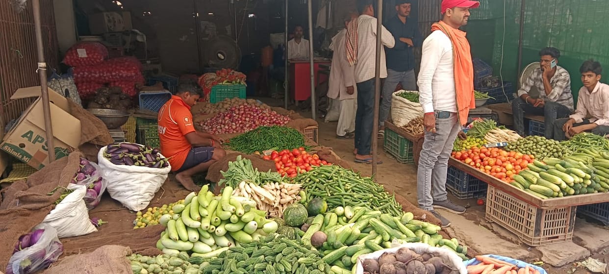Vegetable prices skyrocket due to rain; kitchen budget disrupted.