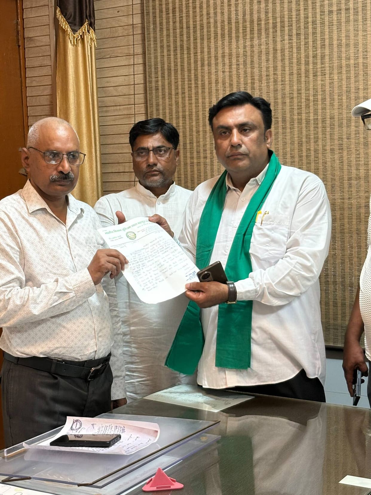 BKU activists submitted a memorandum opposing the trade deal.
