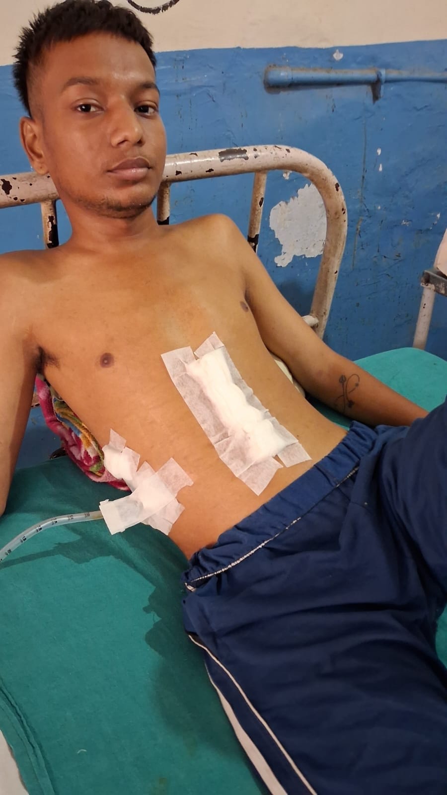 9th-grade student out for a walk stabbed in the stomach and thigh; liver ruptured.