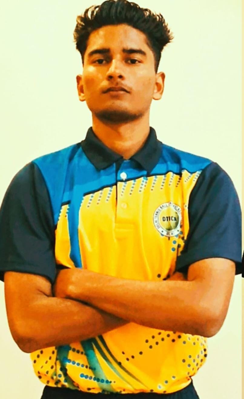 Vinayak Thakur of the district got a place in the Indian tennis ball cricket team