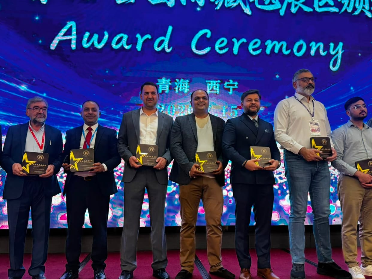 Mirzapur's carpet shines in China; Mangal Carpet receives international honor.