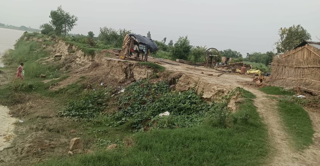 Preparations for migration after warning of heavy rain for two days