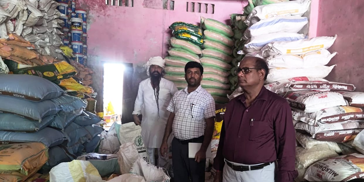 Fertilizer distribution accelerates in Kharif season, message sent to 74 thousand farmers