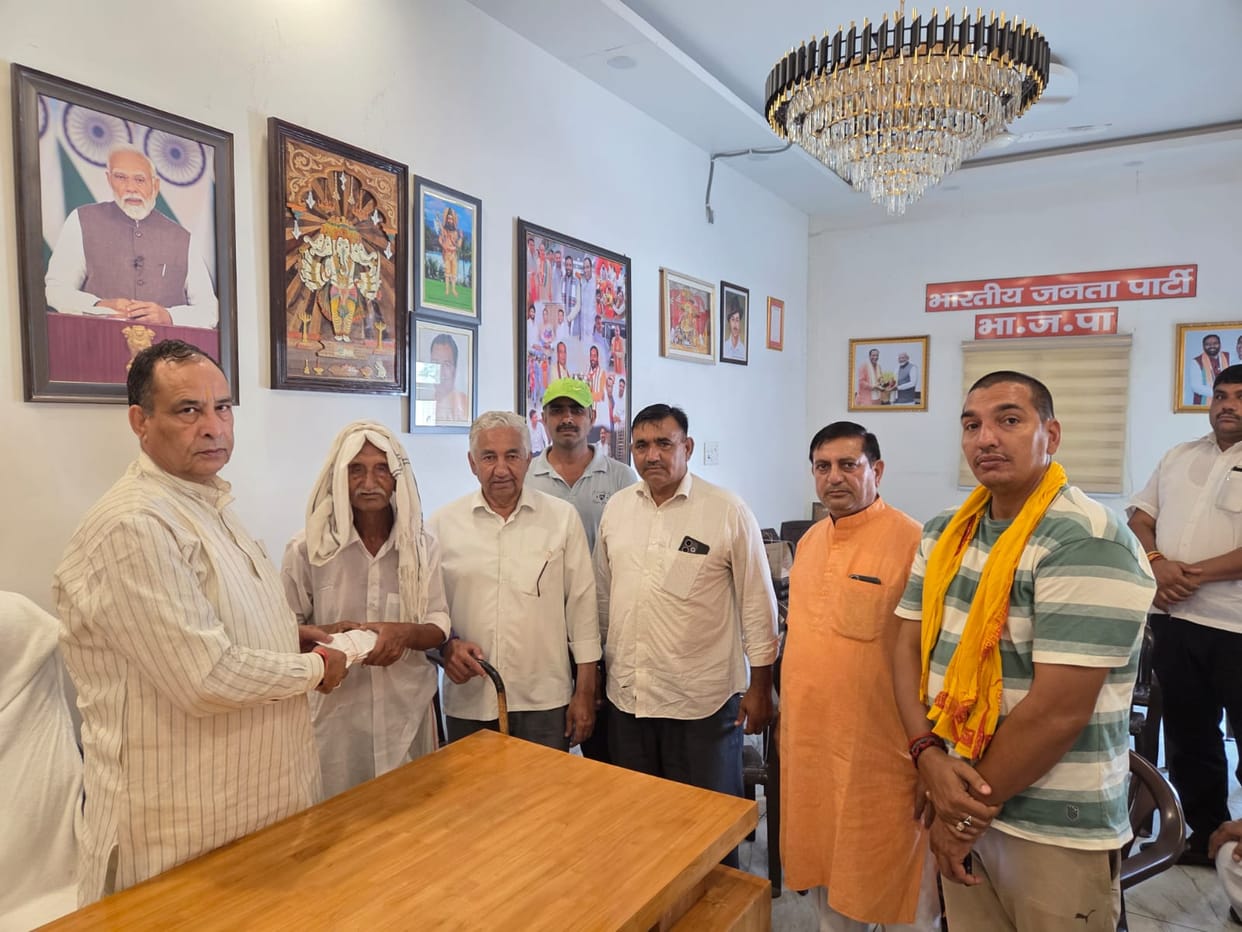 Mohan Baroli offered prayers at the Khatu Shyam temple.