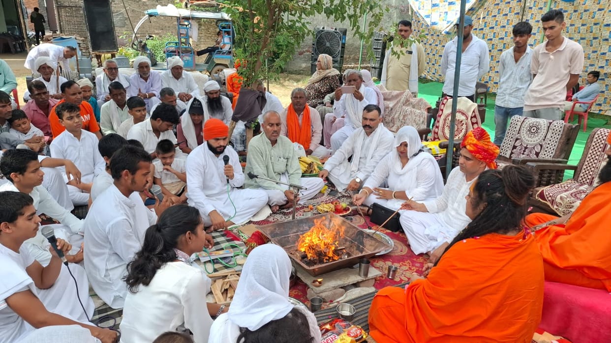 Served like a mother for 18 years; representatives from 11 villages attended the Terahvi (post-funeral ritual).