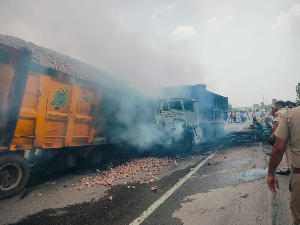 Vehicles parked along the highway are becoming a cause of death; two drivers have lost their lives in 10 days.