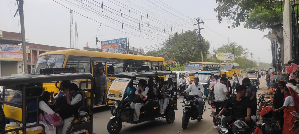ETAH NEWS ROAD JAM