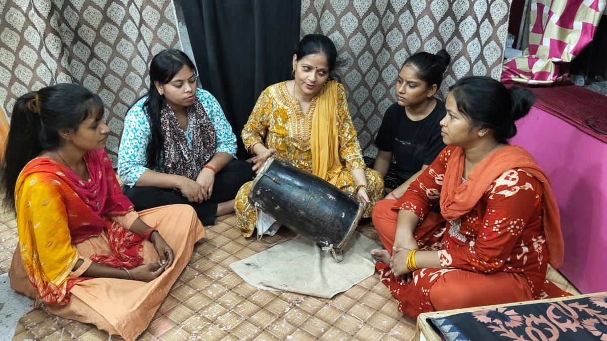 Aligarh News: शादी की रस्मों से पहले परंपराओं का रियाज