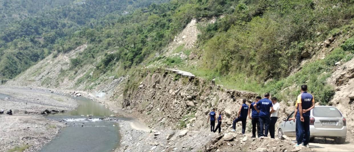 Pre-disaster alert: SDRF takes charge in Mandi.