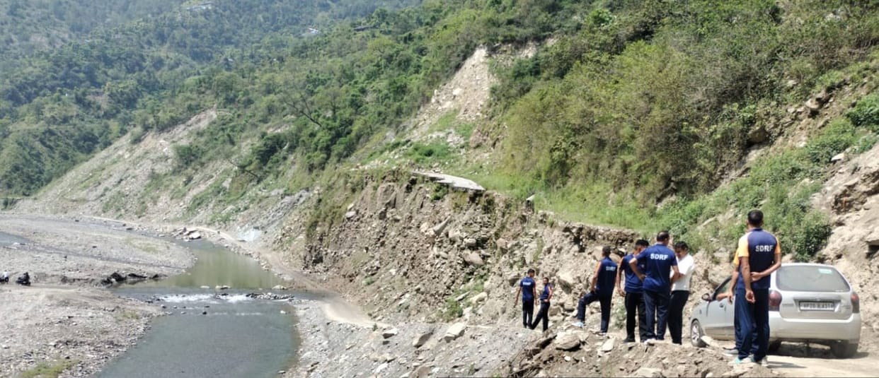 Pre-disaster alert: SDRF takes charge in Mandi.