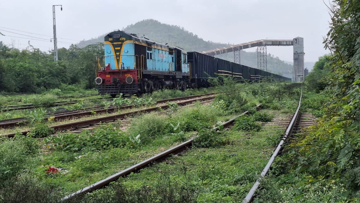 UP: Freight train runs at superfast speed, covers 456 km journey in 8 hours; Lucknow Division sets a new recor