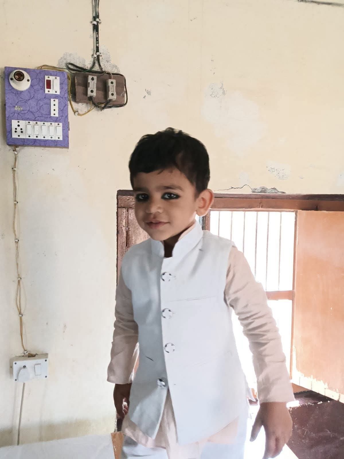 School van runs over 3-year-old child; no formal complaint lodged at the police station.