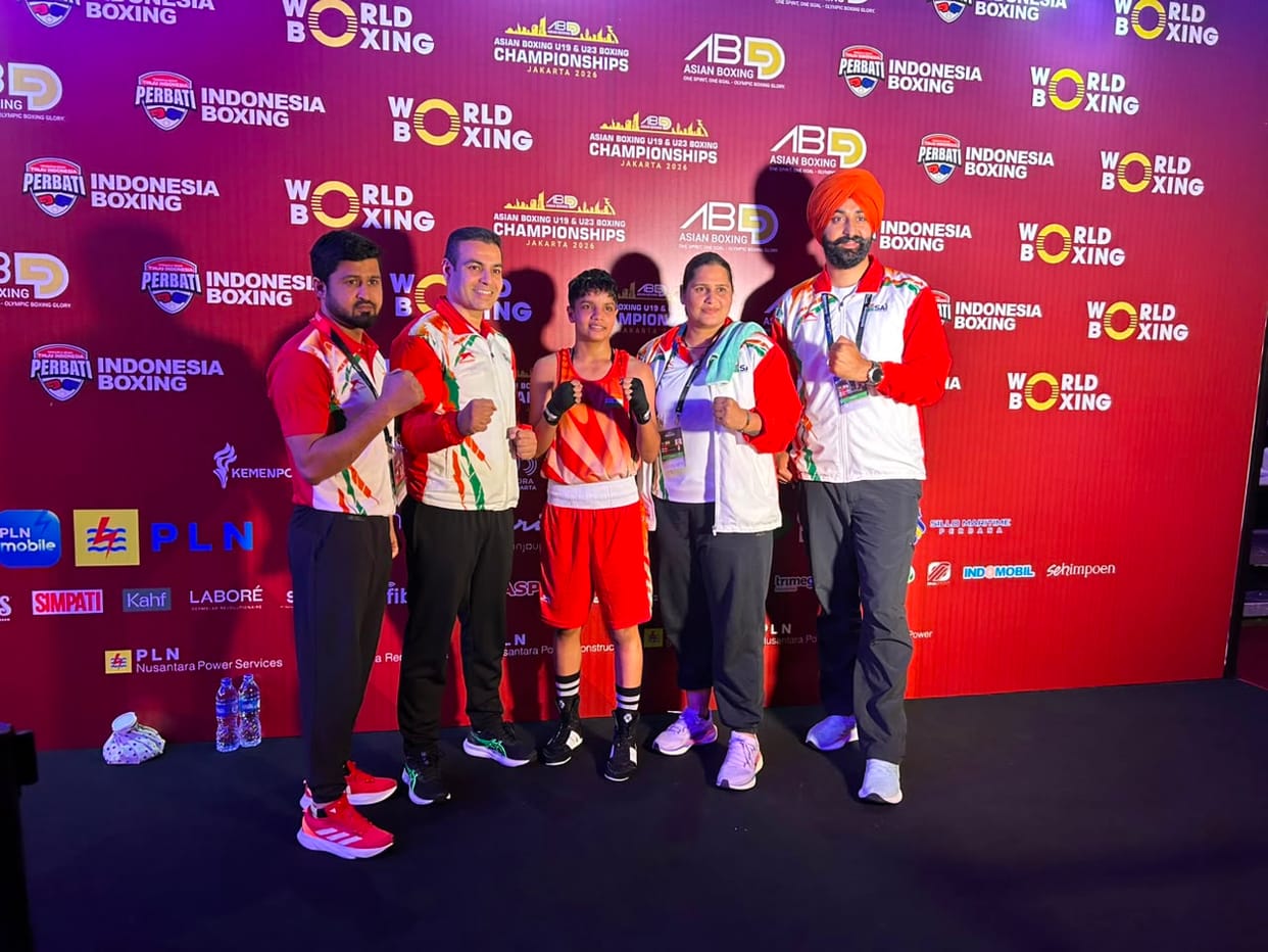 Megha and Gunjan had to settle for silver medals at the Asian Boxing Championships.