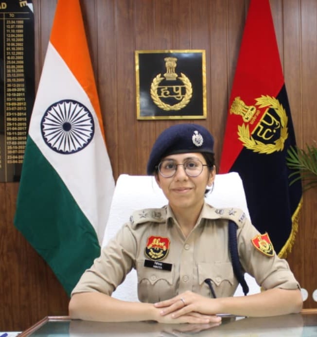 निकिता खट्टर, एसपी