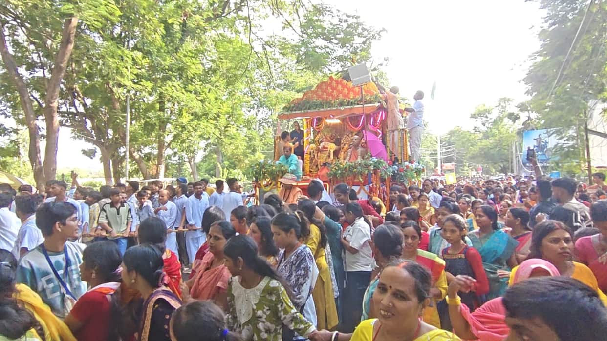 iskcon gaya jagannath rath yatra thousands of devotees join procession today bihar news