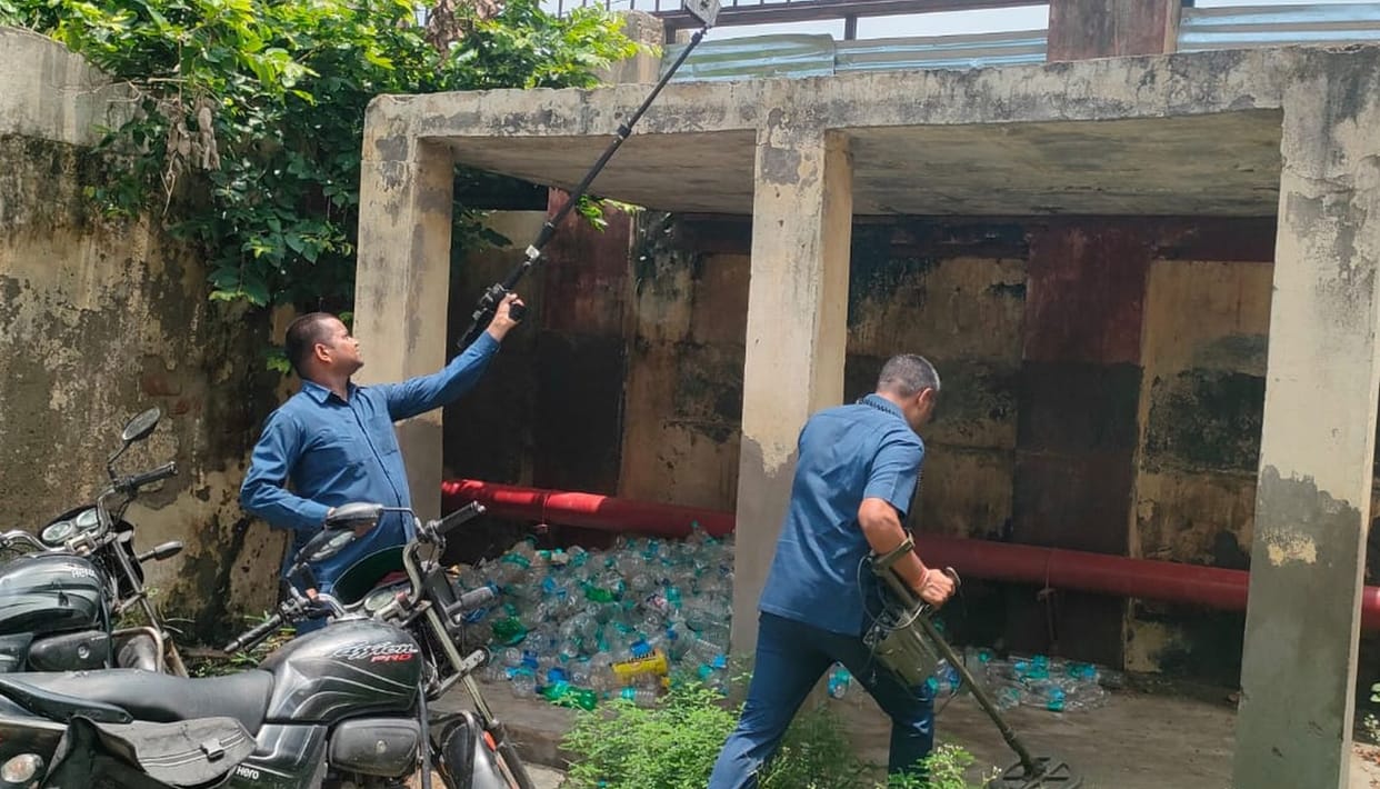 Intensive search conducted at Budaun court complex following a bomb threat.