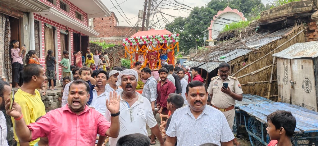 Lord Jagannath's Rath Yatra taken out with great fanfare; devotees thronged to pull the chariot.