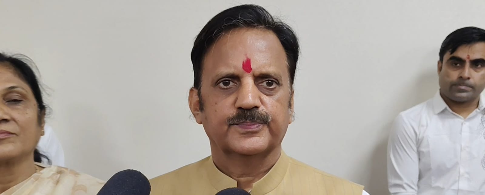 उप मुख्यमंत्री।