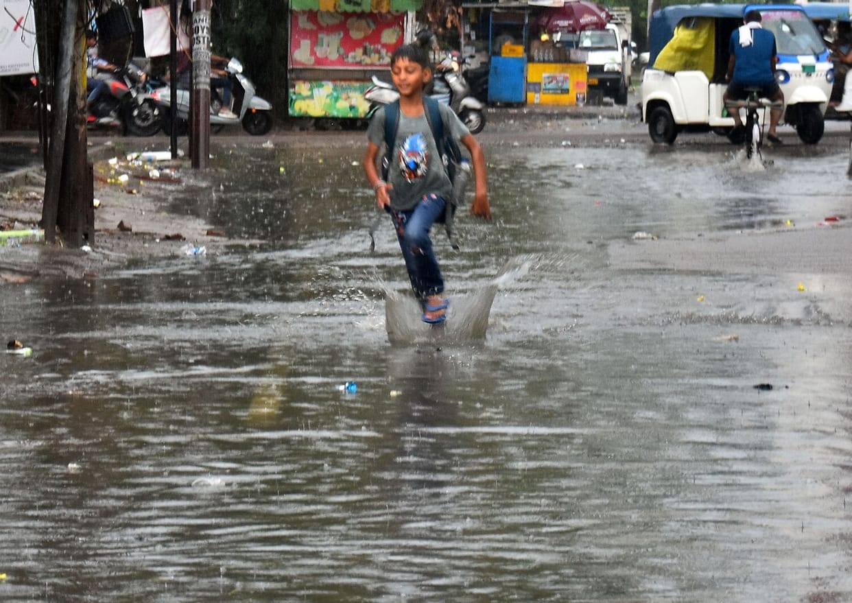 Spells of light rain to continue in the capital