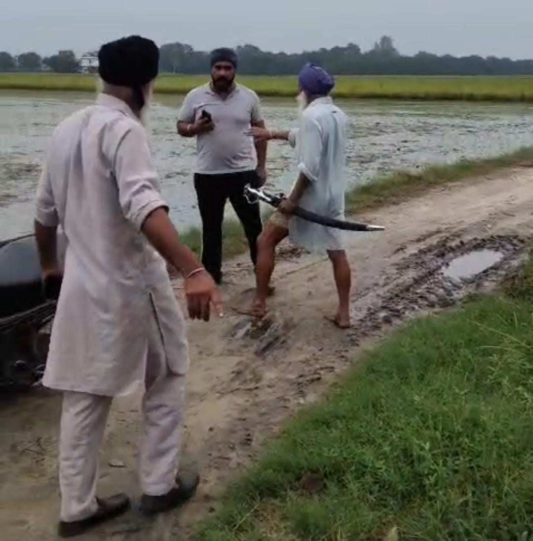 The panchayat was to decide on 40 decimals of land, but three elderly brothers clashed beforehand