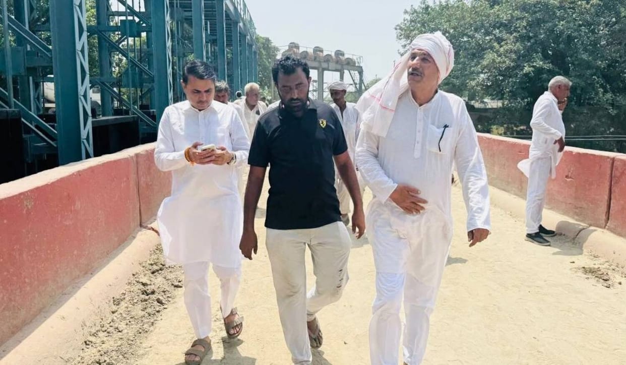 MLA inspected the canal following complaints about the lack of water supply.