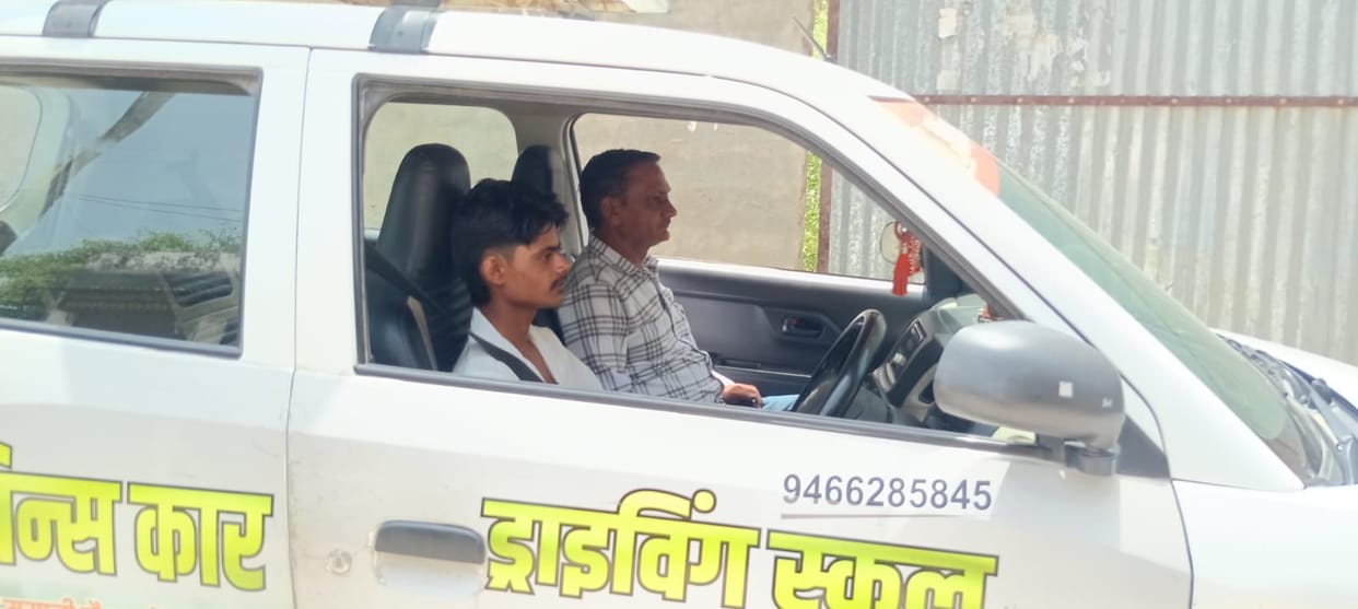 Growing enthusiasm among youth to learn driving business volume crosses the lakh mark