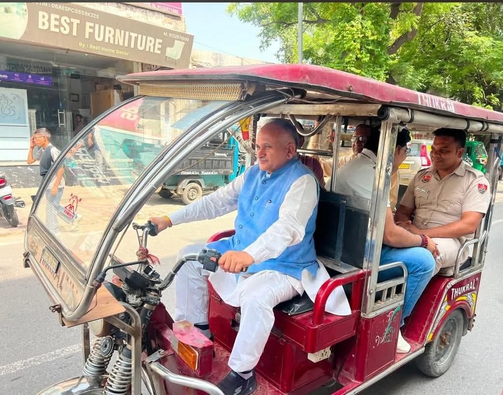 The Cabinet Minister and the MLA arrived in an e-car.
