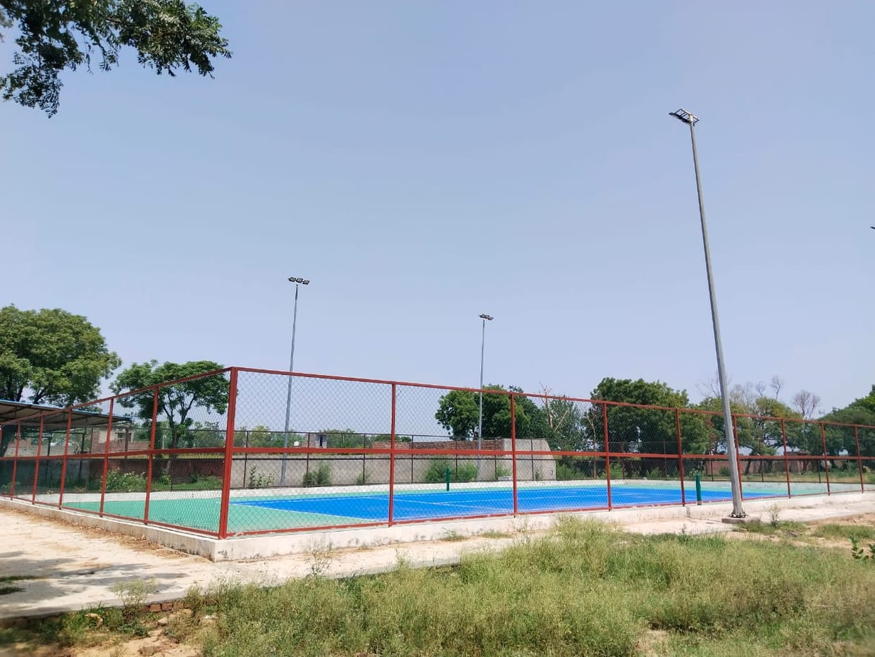 Lawn tennis court built at a cost of 21 lakh has not become operational